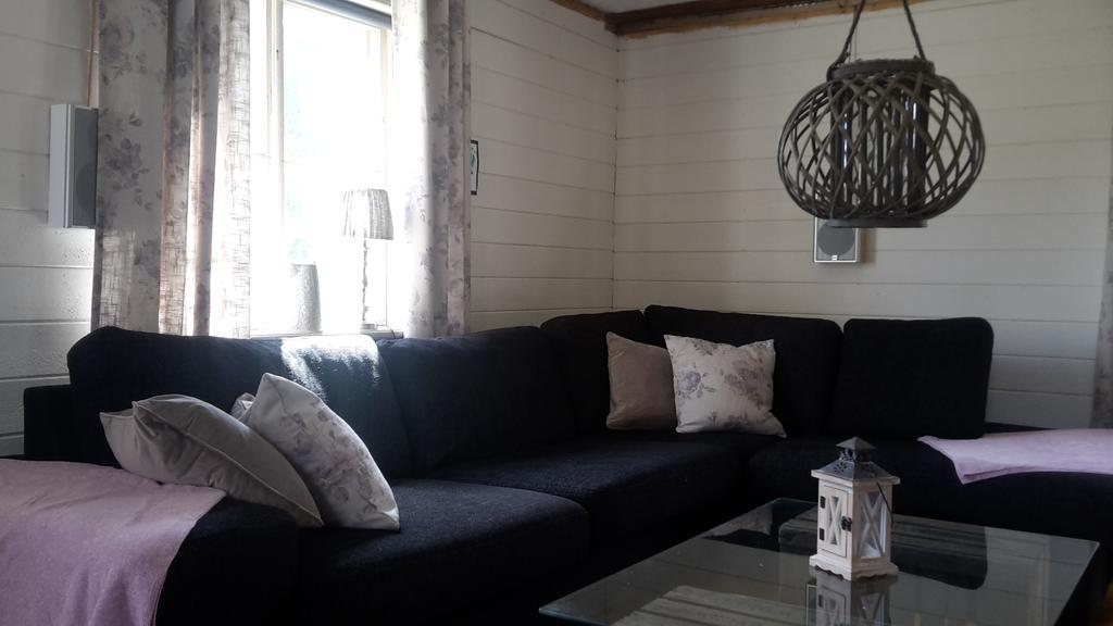 Bjaerkeryd Soedergard Bed & Stable Villa Kisa ภายนอก รูปภาพ